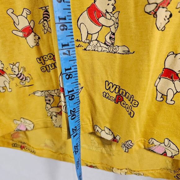 Disney's Winnie the Pooh Character T-shirt NWT Juniors Size M - Picture 8 of 8